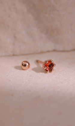 Essence 質粹 | 925純銀耳環 | 雲海裡。石榴石(單入)