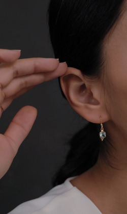 Essence 質粹 | 純銀鍍14金耳環 | 行囊。托帕石