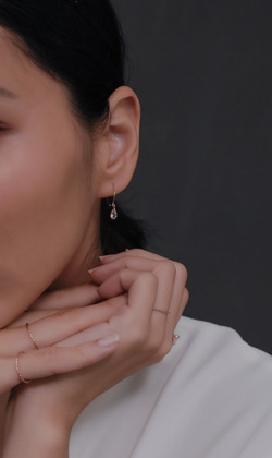 Essence 質粹 | 純銀鍍18K金耳環 | 餘溫眷戀。托帕石