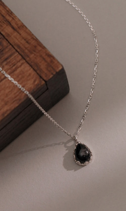 流星。Black Agate | 黑瑪瑙 | 925純銀鎖骨鍊