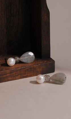 晶映。Labradorite