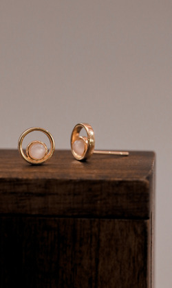 心之映照。Moonstone | 月光石 | 925純銀耳環