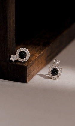 純粹映韻。Obsidian| 黑曜石 | 925純銀耳環(可改夾式耳環)