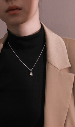 旭日初輝。 Nacre | 珍珠母貝 | 白鐵礦925純銀墜飾