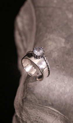 星晦微芒。Zircon | 鋯石 | 925純銀戒指