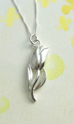 【氣質鬱金香】鬱金香項鍊 / 純銀項鍊 / Sterling Silver Necklace / Tulip 【氣質鬱金香】鬱金香項鍊 / 純銀項鍊 / Sterling Silver Necklace / Tulip
