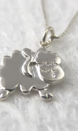 【羊咩咩】純銀項鍊 / 小羊項鍊 / 牡羊座 / Sterling Silver Necklace / Sheep 【羊咩咩】純銀項鍊 / 小羊項鍊 / 牡羊座 / Sterling Silver Necklace / Sheep