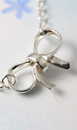 免費刻字【翩然少女心】蝴蝶結手鍊 / 純銀手鍊 / Sterling Silver Bracelet / Ribbon & Bow 免費刻字【翩然少女心】蝴蝶結手鍊 / 純銀手鍊 / Sterling Silver Bracelet / Ribbon & Bow