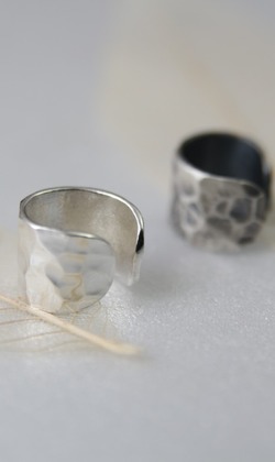 【波紋鍛敲耳飾-單只】純銀耳環 / 無耳洞耳骨夾 / 男女適用 / Sterling Silver Ear Cuff / Earring / Hammered 【波紋鍛敲耳飾-單只】純銀耳環 / 無耳洞耳骨夾 / 男女適用 / Sterling Silver Ear Cuff / Earring / Hammered
