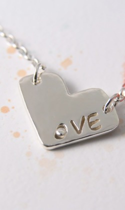 【以愛為名】LOVE文字項鍊 / 純銀項鍊 / Sterling Silver Necklace / LOVE Letters 【以愛為名】LOVE文字項鍊 / 純銀項鍊 / Sterling Silver Necklace / LOVE Letters