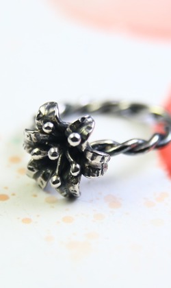 【純潔百合】百合戒指 / 純銀戒指 / 麻花戒指 / Sterling Silver Ring / Lily 【純潔百合】百合戒指 / 純銀戒指 / 麻花戒指 / Sterling Silver Ring / Lily