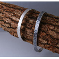 免費刻字【藏愛-波紋手環-單只】純銀手環 / 男女適用 / 鍛敲 / Sterling Silver Bracelet / Hammered 免費刻字【藏愛-波紋手環-單只】純銀手環 / 男女適用 / 鍛敲 / Sterling Silver Bracelet / Hammered