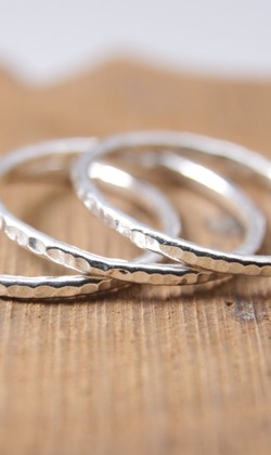 【極細波紋戒】純銀戒指/指節戒/Sterling Silver Ring/Hammered String Ring 【極細波紋戒】純銀戒指/指節戒/Sterling Silver Ring/Hammered String Ring