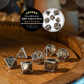 Q-Workshop|巫師 狼 The Witcher Wolf|7入套骰|異材質金屬骰 Hybrid Dice|TRPG|鑲嵌|獵魔士_1 Q-Workshop|巫師 狼 The Witcher Wolf|7入套骰|異材質金屬骰 Hybrid Dice|TRPG|鑲嵌|獵魔士_1