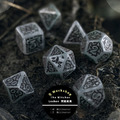 Q-Workshop|巫師 The Witcher Leshen|7入套骰+1枚金屬幣|TRPG|獵魔士_3 Q-Workshop|巫師 The Witcher Leshen|7入套骰+1枚金屬幣|TRPG|獵魔士_3