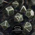 Q-Workshop|巫師 The Witcher Leshen|7入套骰+1枚金屬幣|TRPG|獵魔士_2 Q-Workshop|巫師 The Witcher Leshen|7入套骰+1枚金屬幣|TRPG|獵魔士_2