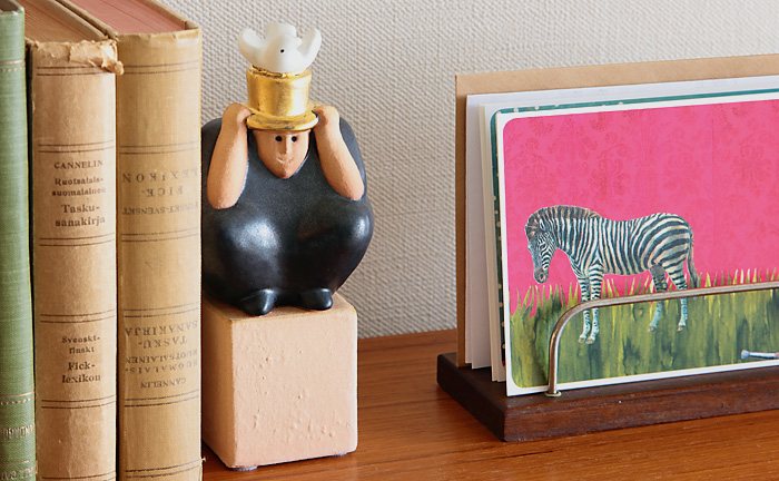 Lisa Larson Magician