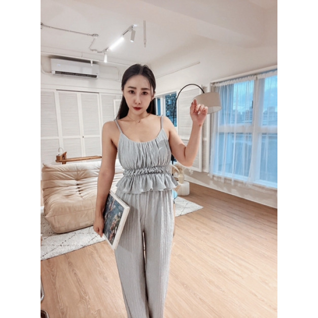 現貨|套裝雪紡荷葉背心+長褲 現貨|套裝雪紡荷葉背心+長褲