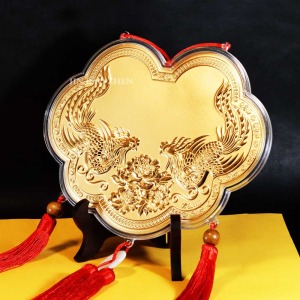 天上鳳凰戲牡丹 神明金牌(特大) 19.5公分(0.20錢) 天上鳳凰戲牡丹 神明金牌(特大) 19.5公分(0.20錢)