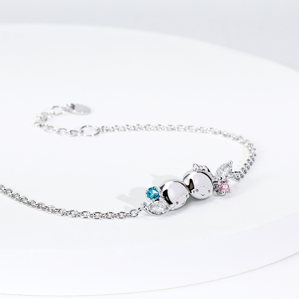 LittleTwinStars 雙子星晶鑽純銀手鍊正面造型特寫照