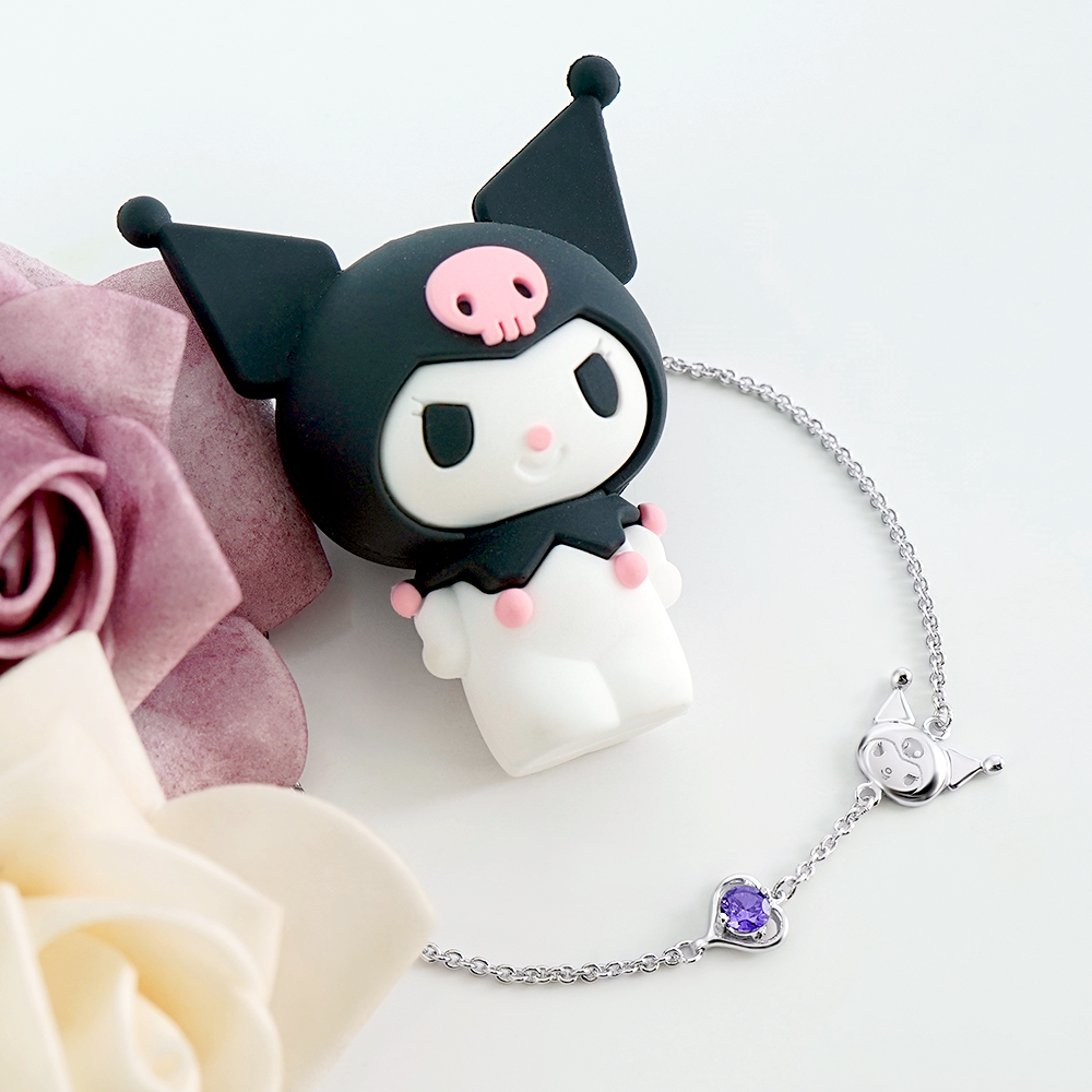 酷洛米公仔搭配紫水晶感愛心純銀手鍊,呈現 Kuromi 經典小惡魔魅力