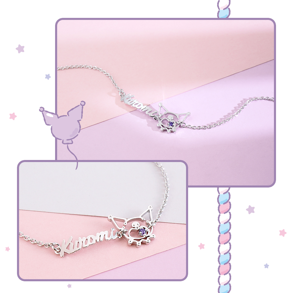 Kuromi 純銀手鍊特寫,展現字母設計與小惡魔外框的精緻細節