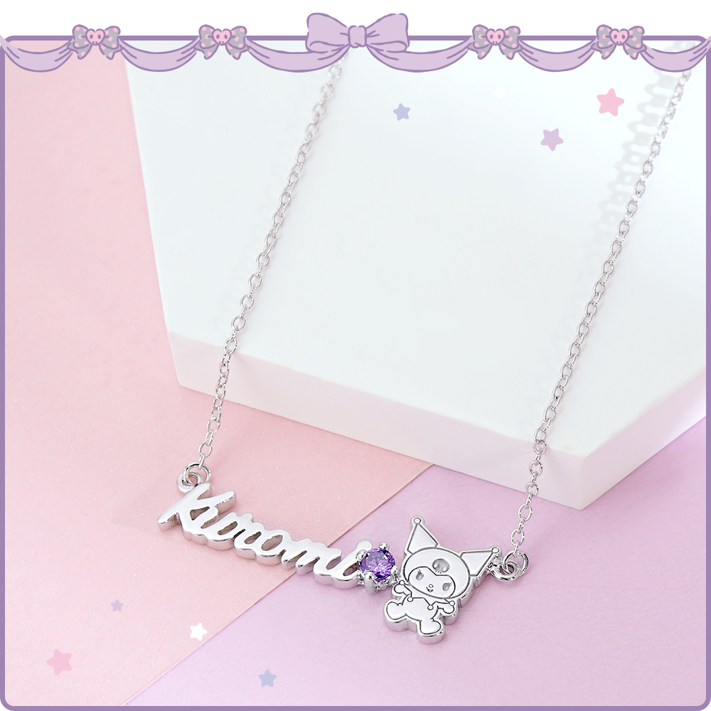 Kuromi 名字搭配紫晶的酷洛米純銀項鍊細節特寫。