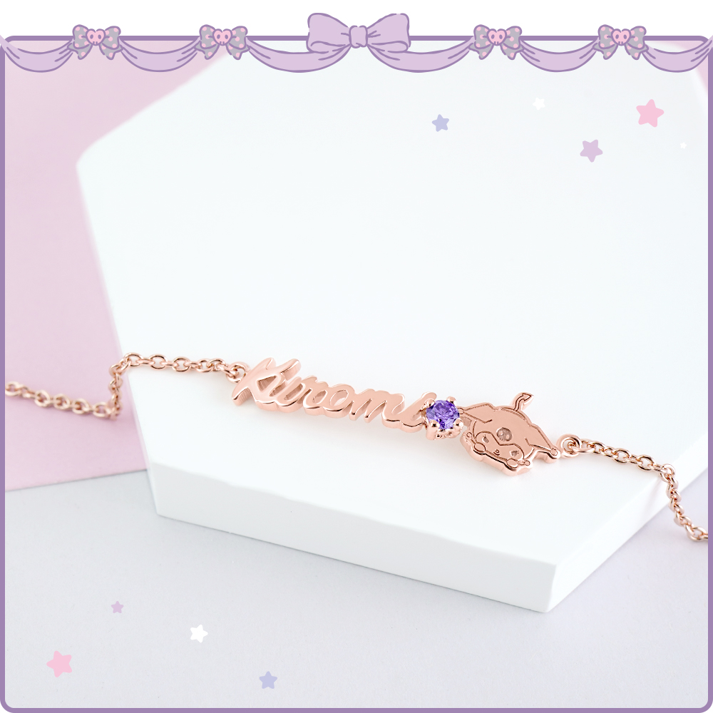 玫瑰金酷洛米純銀手鍊細節特寫,搭配紫色晶鑽展現甜酷質感