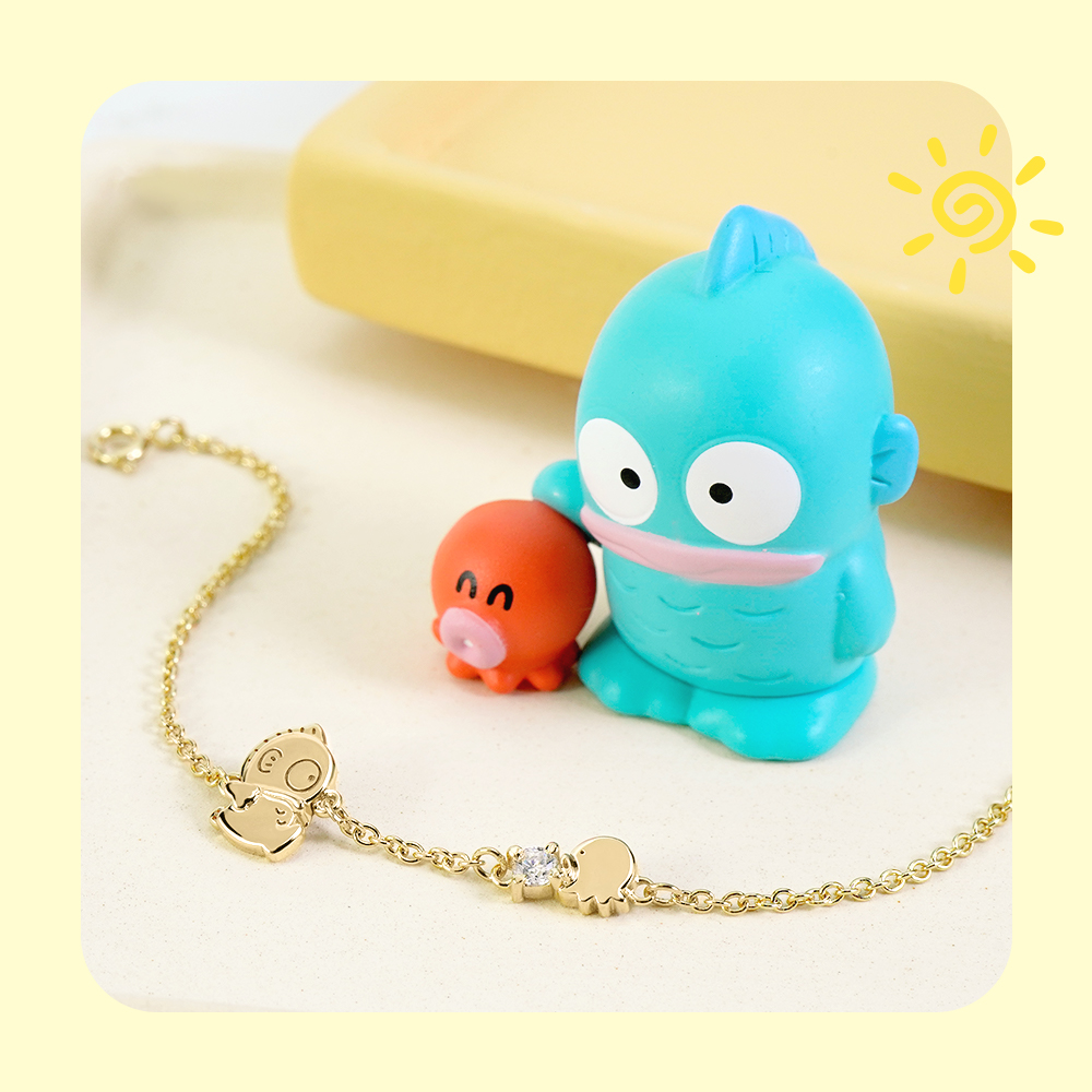 人魚漢頓 Hangyodon 純銀誕生石手鍊,黃 K 金款搭配角色公仔展示