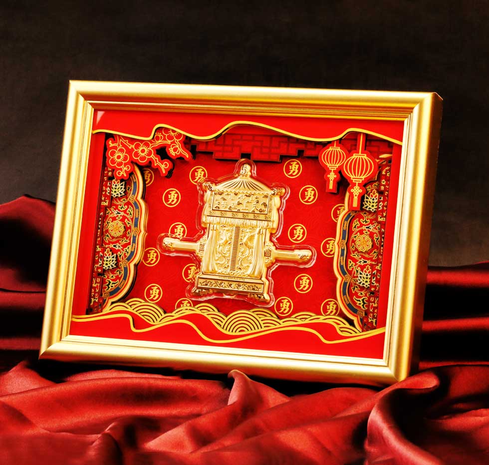 白沙屯媽祖粉紅超跑黃金擺件-媽祖神轎