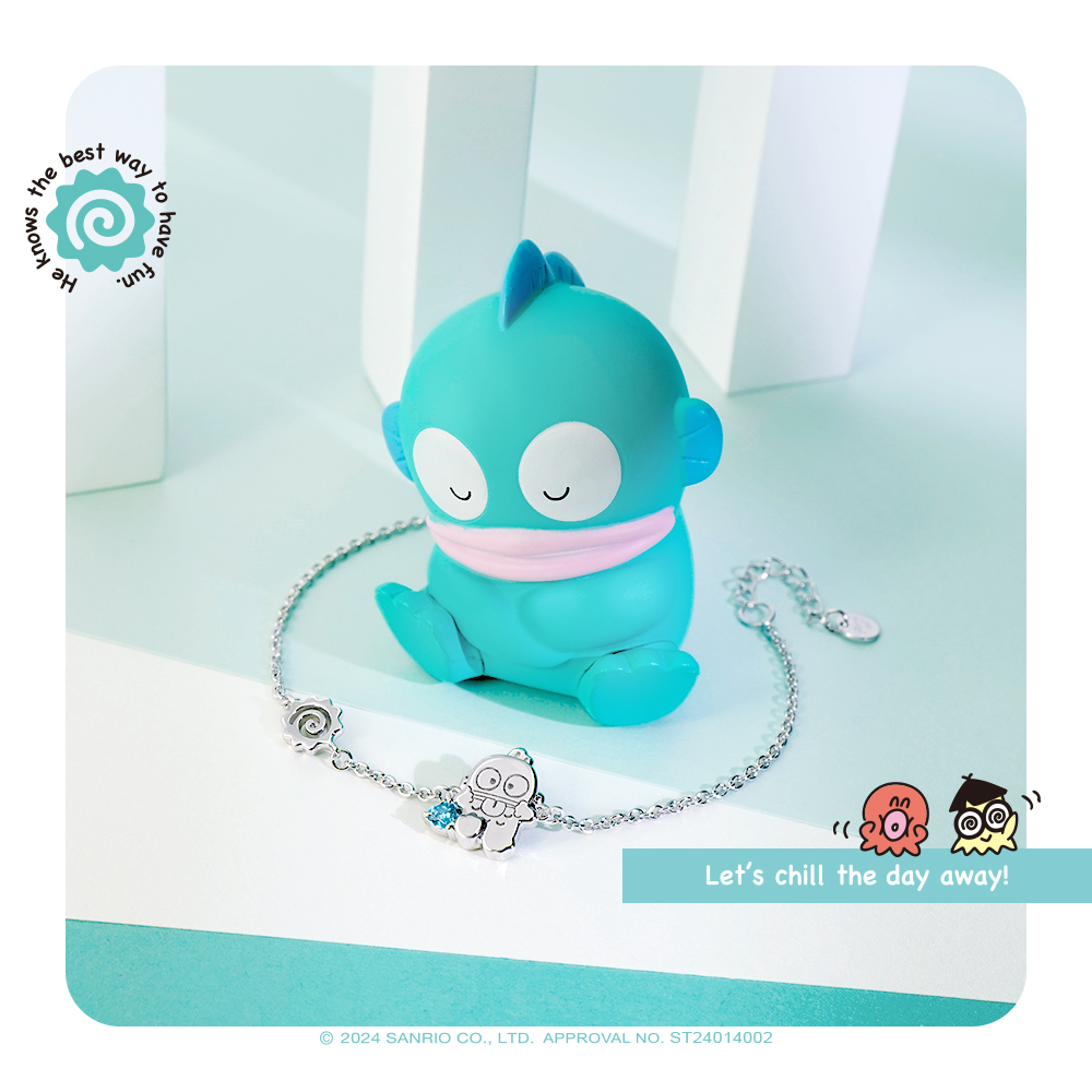 人魚漢頓 Hangyodon 晶鑽925純銀手鍊商品展示,搭配角色公仔展現療癒可愛氛圍。