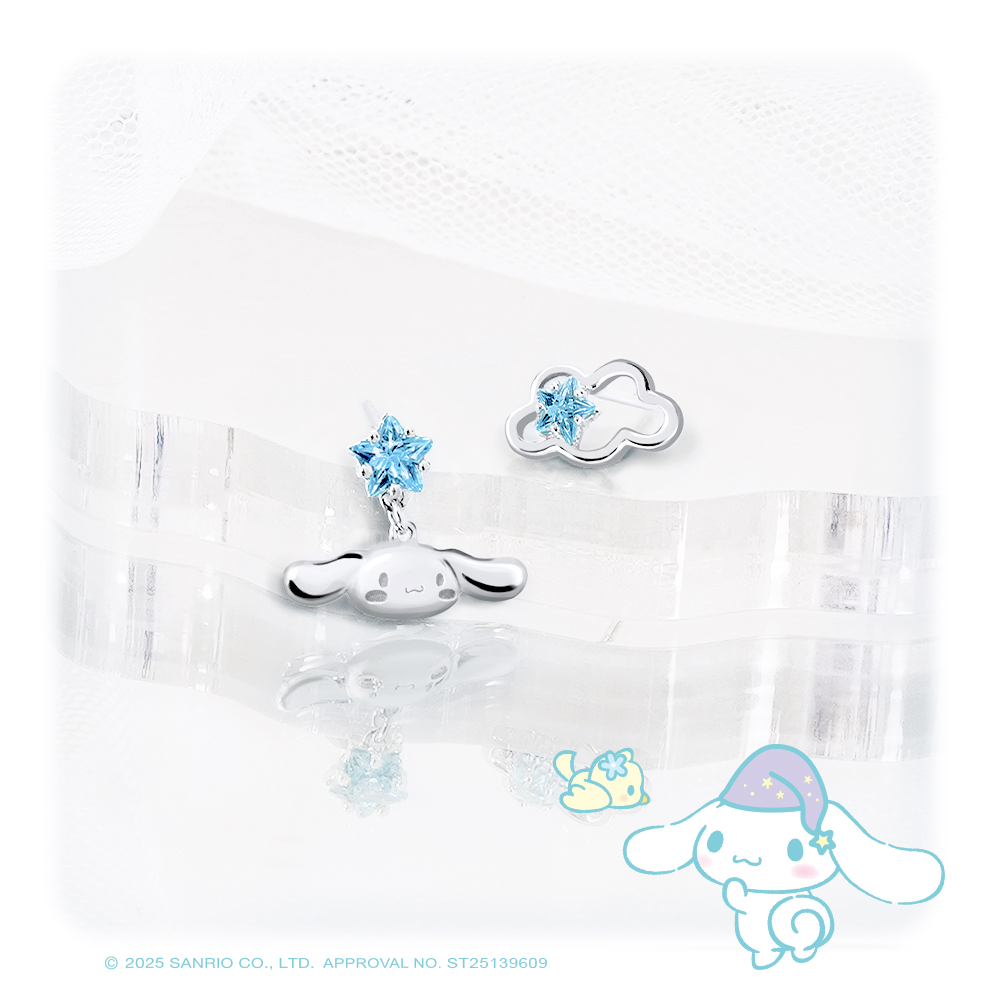 大耳狗 Cinnamoroll 晶鑽純銀耳環近拍,星形晶鑽與雲朵造型925純銀耳環。