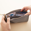 CHENSON真皮 讓錢住飯店 超薄牛皮長夾 灰(W00018-2)_4 CHENSON真皮 讓錢住飯店 超薄牛皮長夾 灰(W00018-2)_4