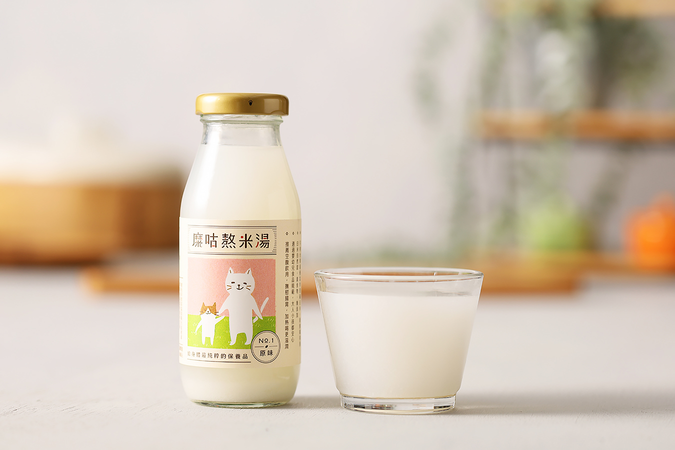 掌生穀粒的糜咕熬米湯,使用台東關山優質白米與純淨水源高溫高壓熬煮製成,好吸收好消化