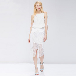 幾何蕾絲 微透開叉氣質修身洋裝 (2色) 幾何蕾絲 微透開叉氣質修身洋裝 (2色)