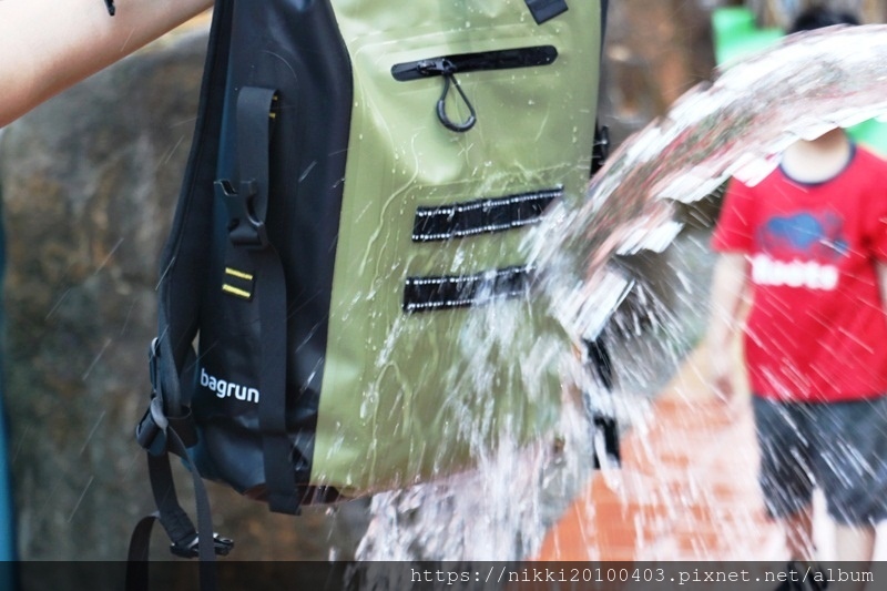 氣彈系列巔峰防水背包