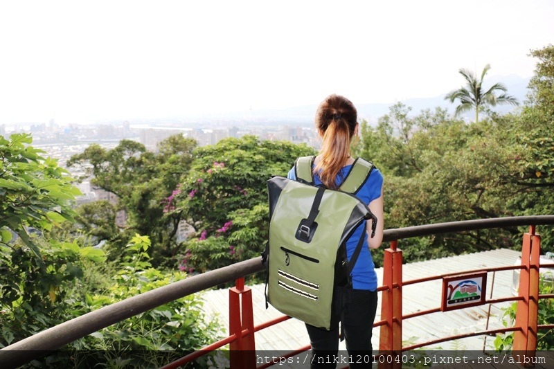 氣彈系列巔峰防水背包