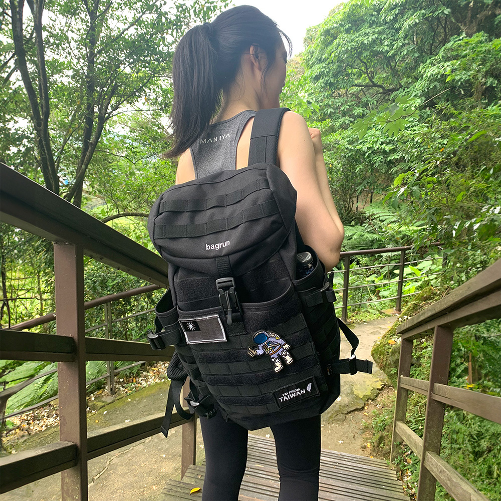 一日健行背包推薦|都會玩家瞬開翻蓋後背包