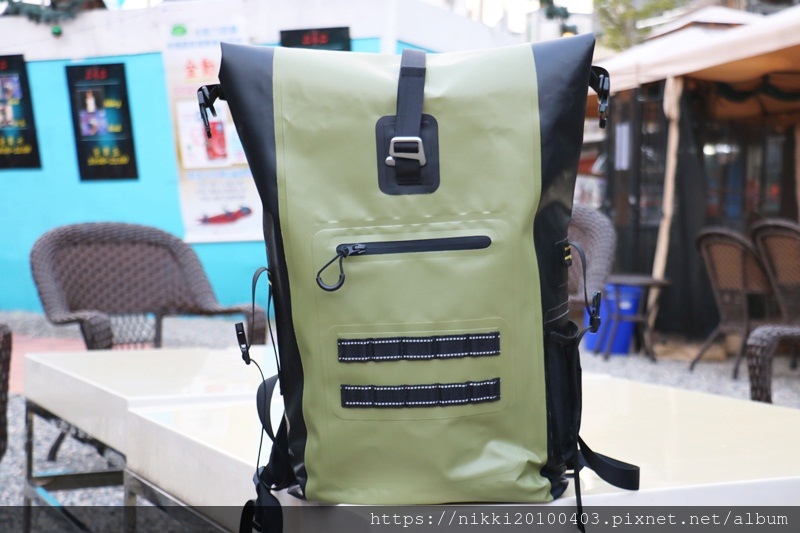 氣彈系列巔峰防水背包