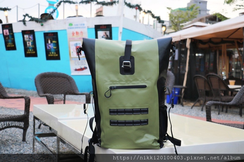 氣彈系列巔峰防水背包