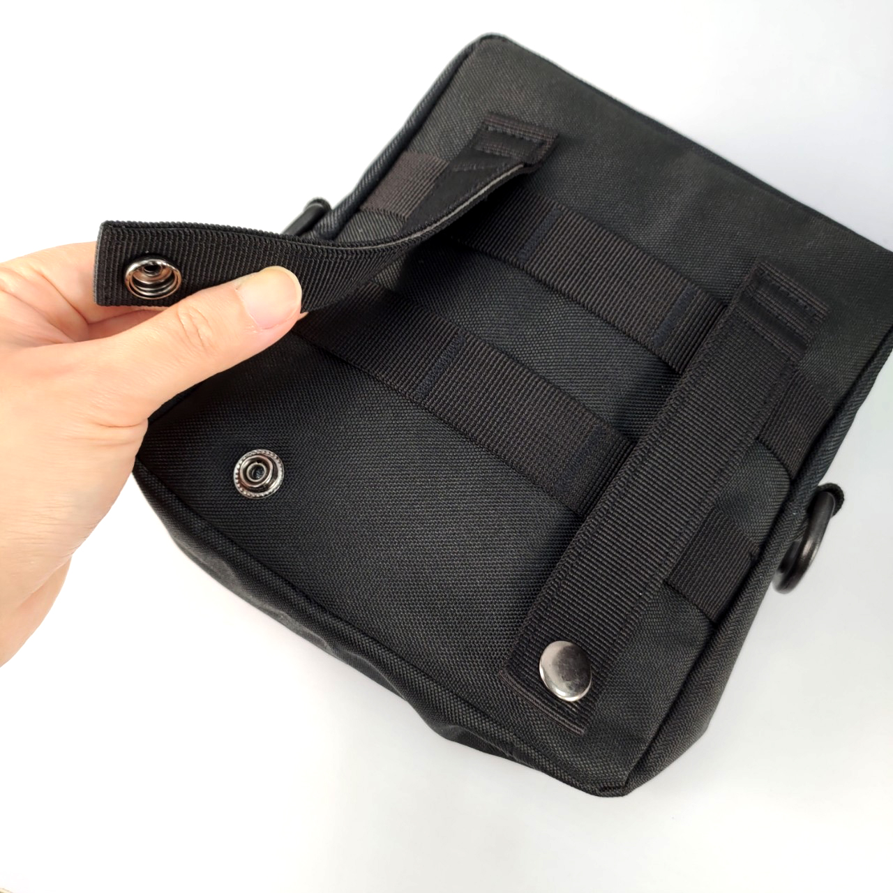 斜揹小包穿搭術|二代MOLLE斜背隨身小包,Molle系統織帶