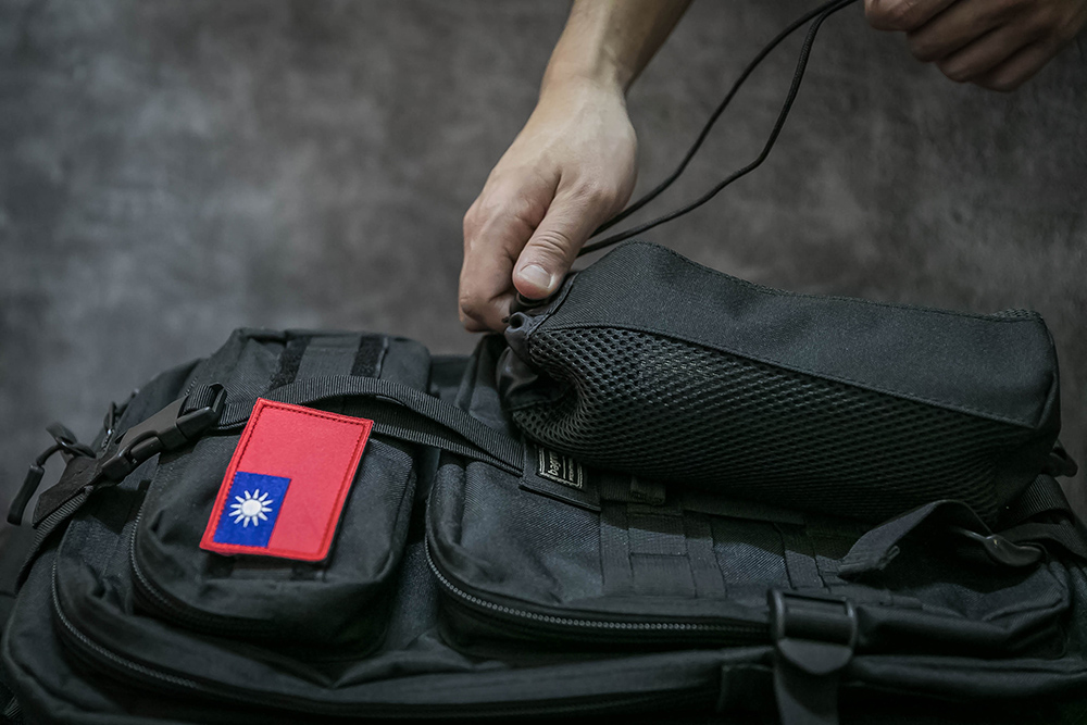 戰術背包配件一次買齊!網布水壺袋