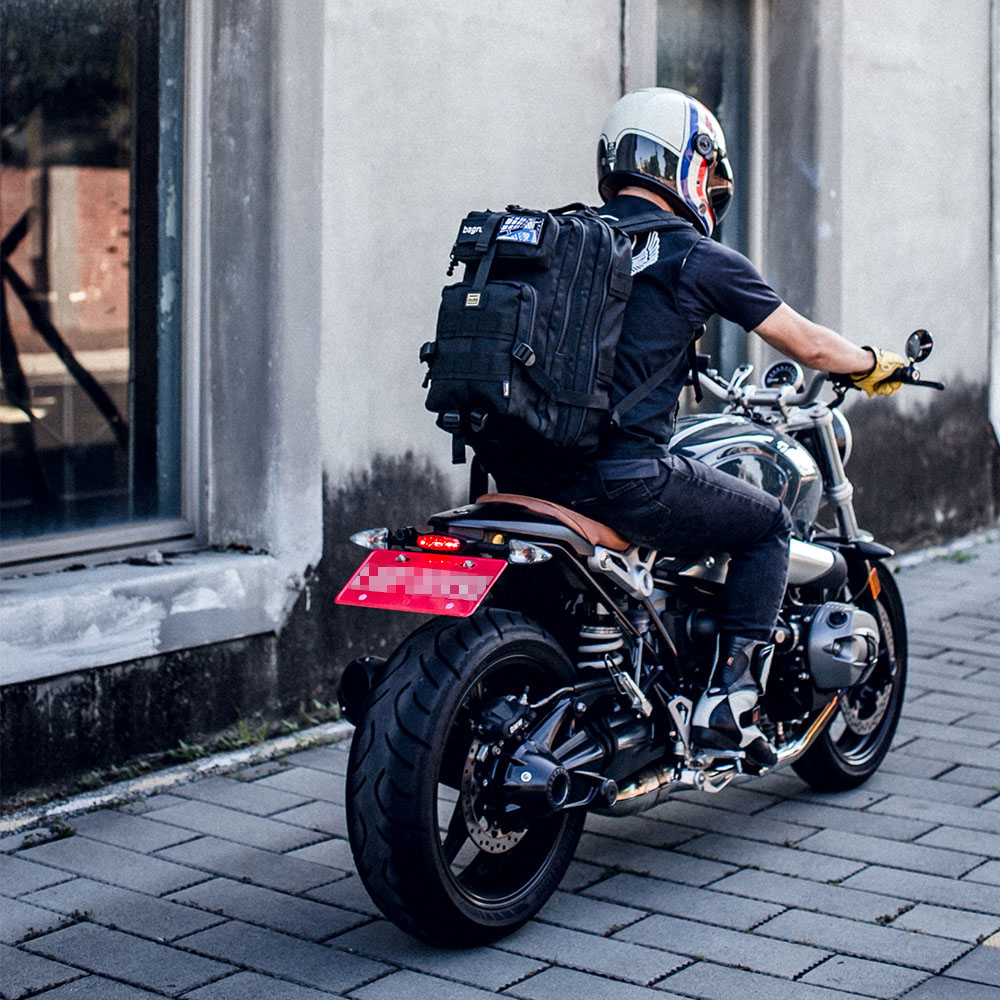 機車騎士背包|滿足騎士日常需求的軍規機能後背包