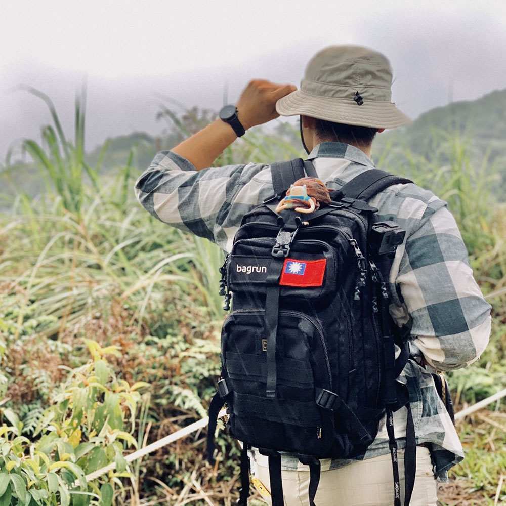 多功能雙肩背包推薦|以實用的軍規機能,滿足現代人需要的所有功能!