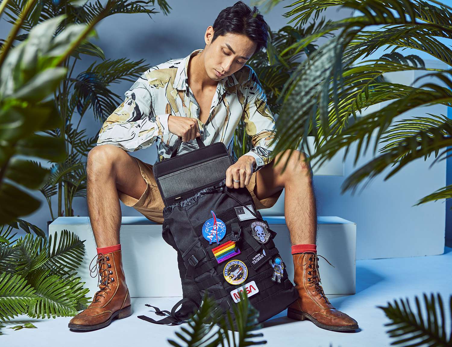 名模萬子豪的跨界人生 / bagrun 都會玩家瞬開翻蓋後背包