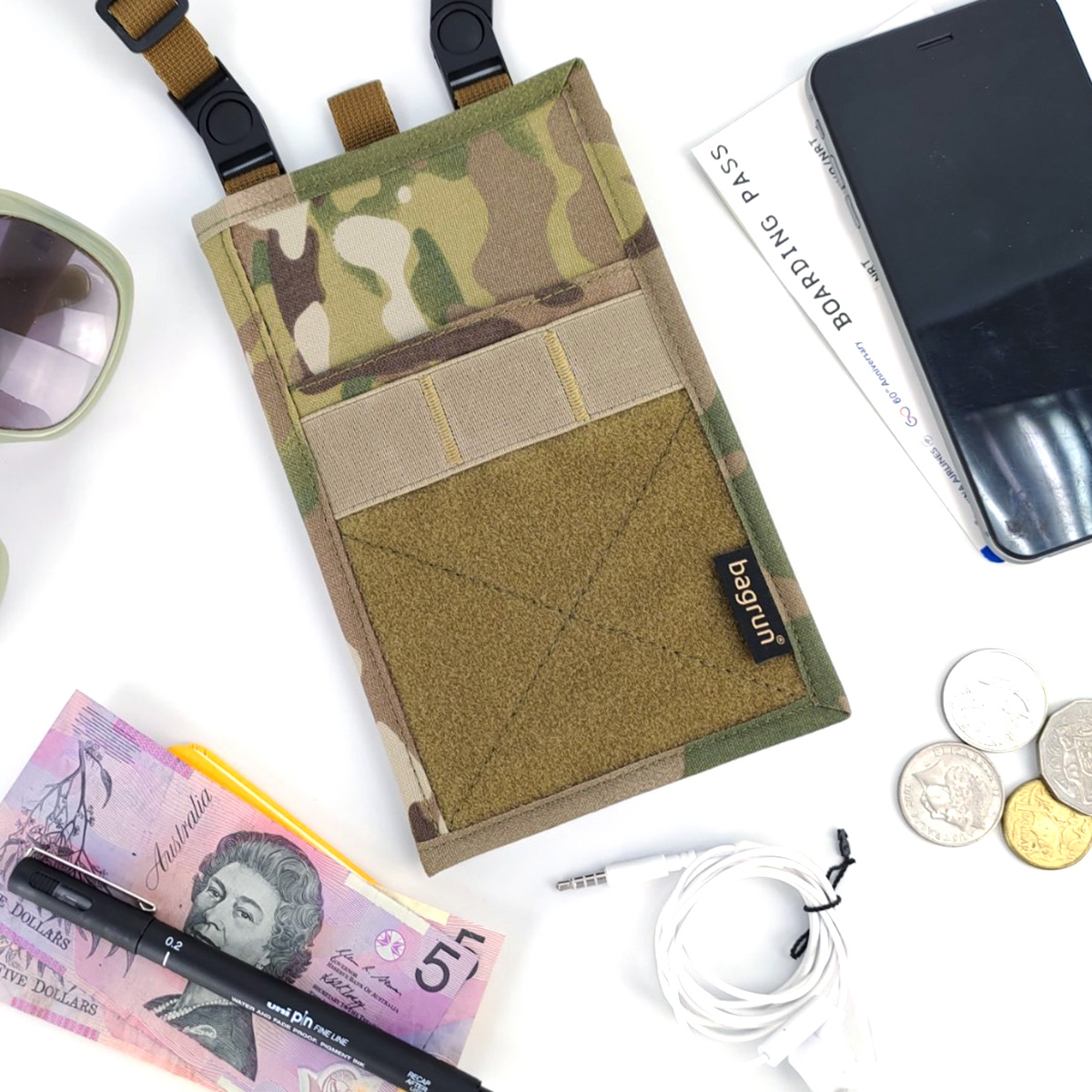 台灣設計軍風護照包/軍風機能隨行貼身小包