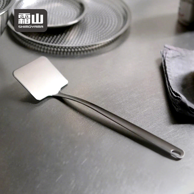 【日本霜山】304不鏽鋼一體成形煎鏟/鍋鏟-27.5cm 【日本霜山】304不鏽鋼一體成形煎鏟/鍋鏟-27.5cm
