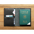 Harley Black 手工真皮護照夾 (客製化刻印英文名/禮盒包裝) Harley Black 手工真皮護照夾 (客製化刻印英文名/禮盒包裝)