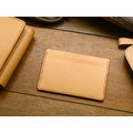 Classic Tan 手工真皮卡片夾/悠遊卡夾 (客製化刻印英文名/禮盒包裝) Classic Tan 手工真皮卡片夾/悠遊卡夾 (客製化刻印英文名/禮盒包裝)