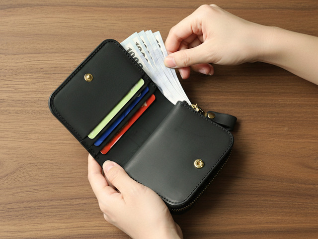 Gentle Black 手工真皮大容量零錢包/短夾/錢包(禮盒包裝/客製化刻印) Gentle Black 手工真皮大容量零錢包/短夾/錢包(禮盒包裝/客製化刻印)